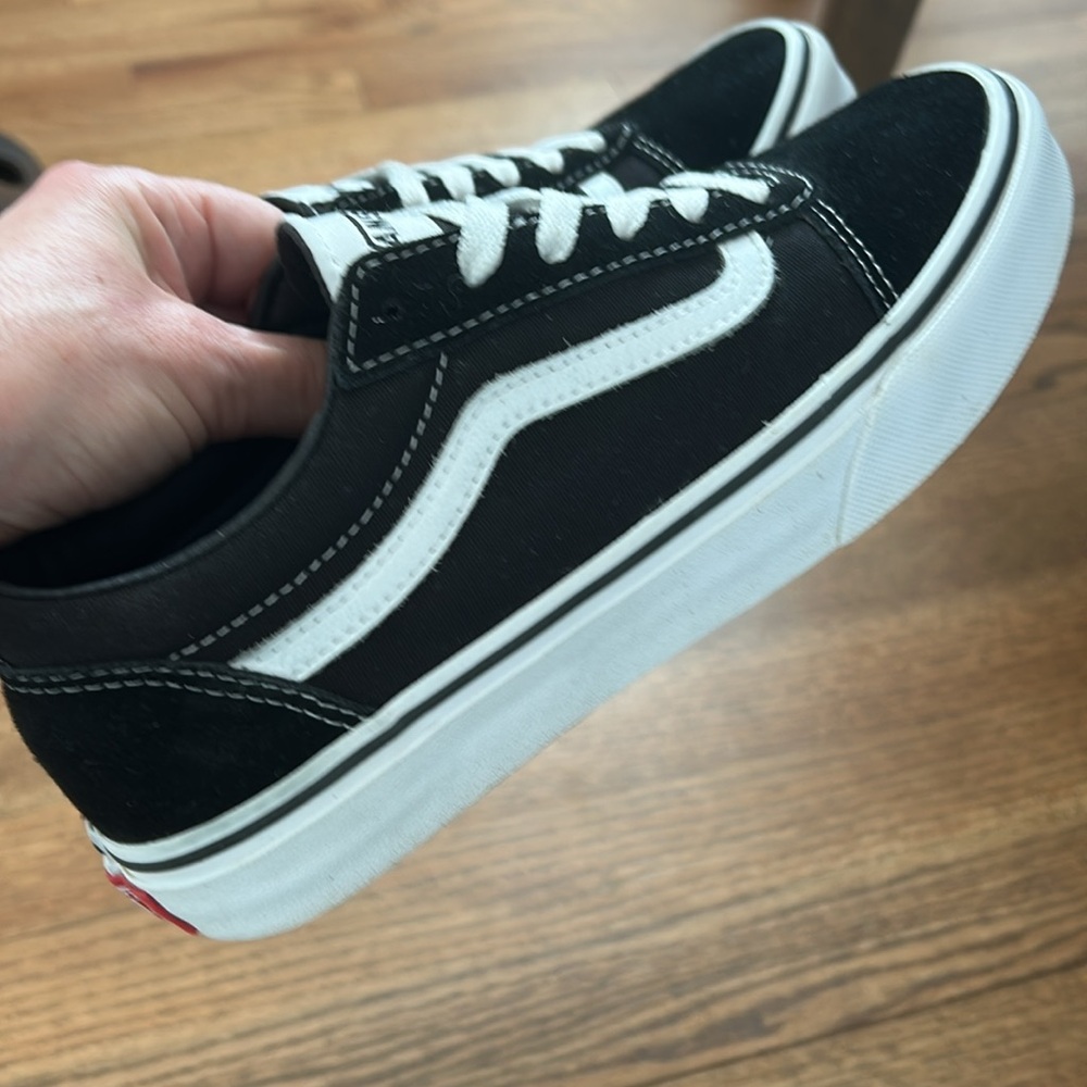 Vans Women's/Youth Ward Sneaker - Picture 3 of 8